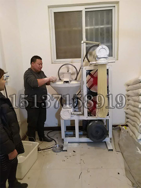 自熟米線機試機現場